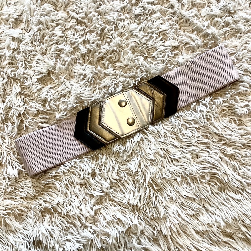 Lavender stretch belt with metallic detail